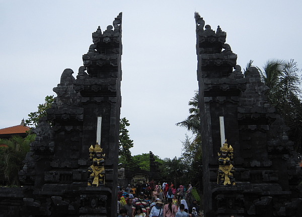 Entrance to the temple site. Photo: Mittens and Sunglasses © 2017